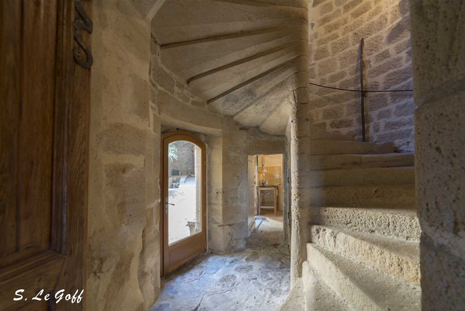 Escalier en pierre