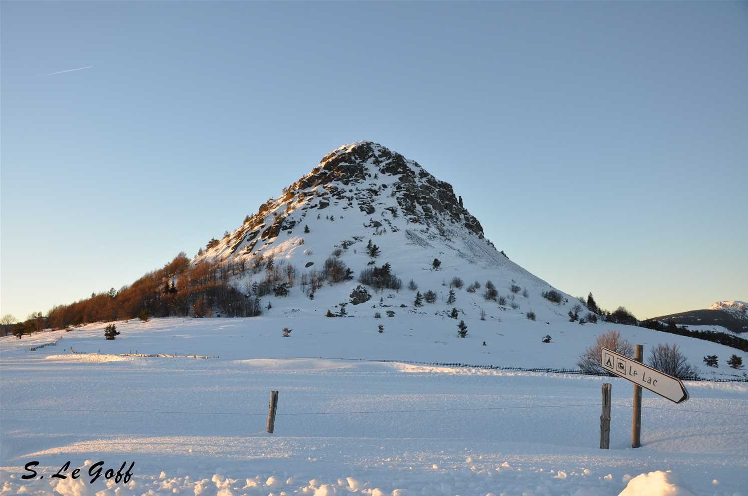 Gerbier de Jonc sous la neige